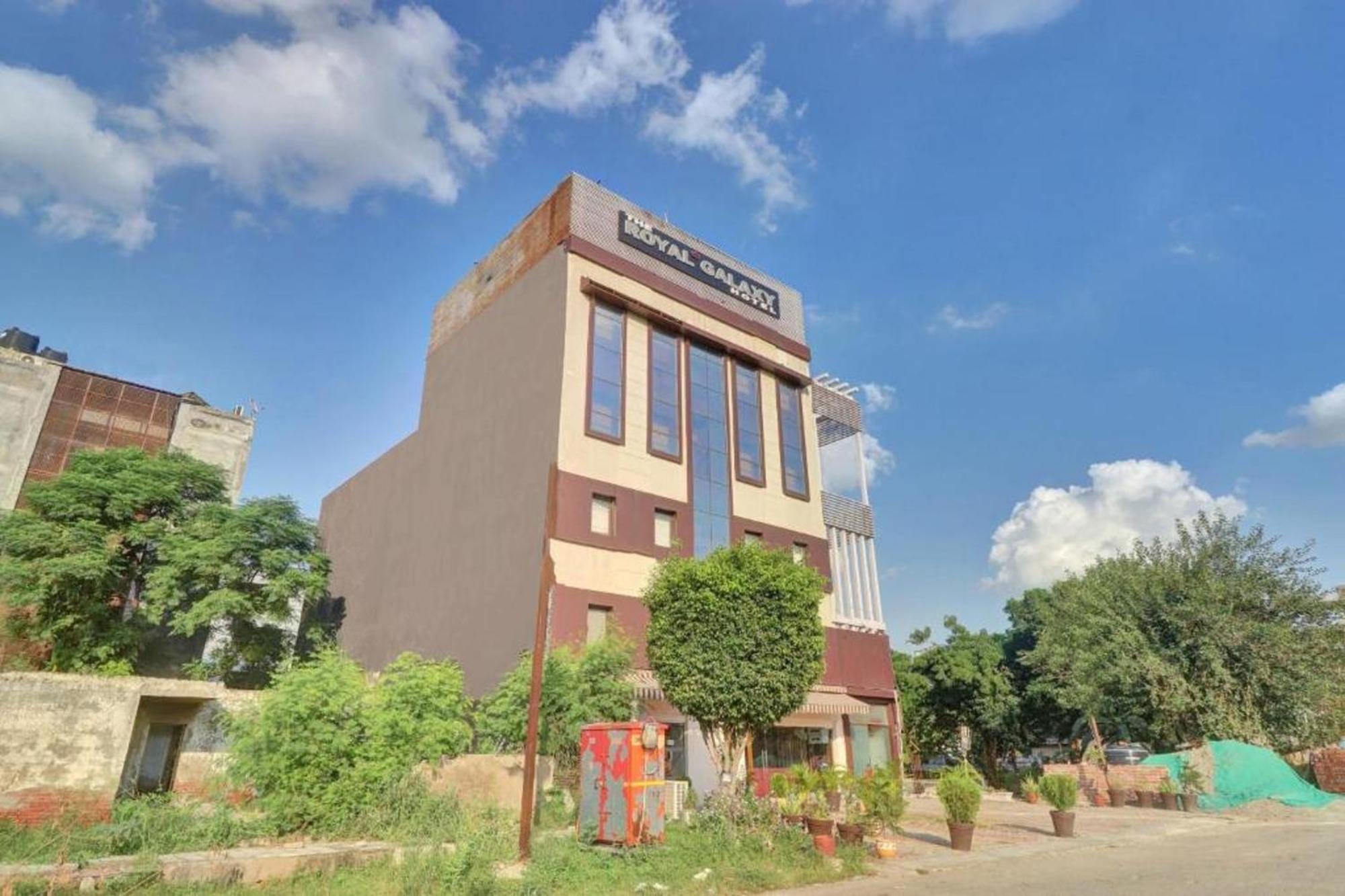 Hotel The Royal Galaxy - Sec. 12 Dwarka Metro Station Delhi (National Capital Territory of India)